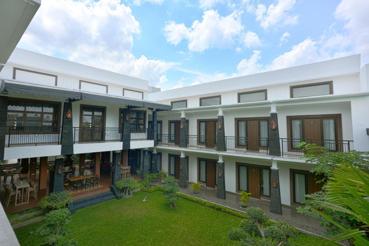 The Edwin Syariah Hotell Ngabean Eksteriør bilde